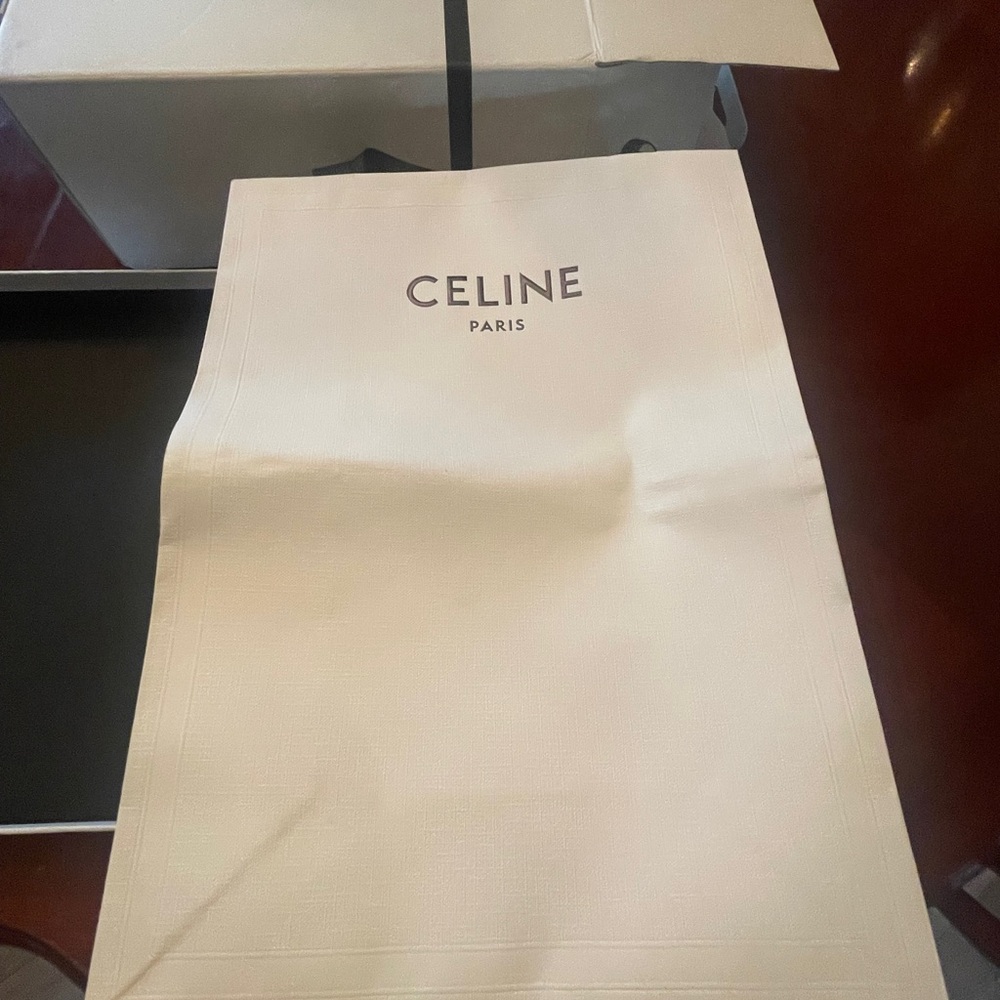 Celine White Gift Box with Black Accent - Picture 4 of 9
